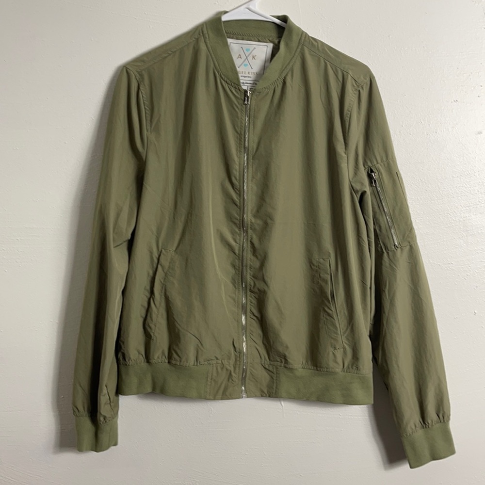 Women’s bomber jacket size large